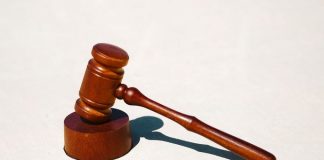 Северский суд отправил рецидивиста в колонию за грабёж и попытку грабежа