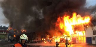 В ночь на 15 мая в Томске загорелся спорткомплекс «Эльбрус» с гостиницей