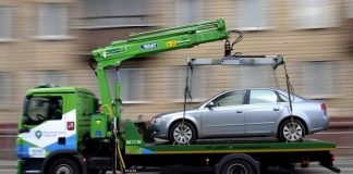 В Новосибирске с Вокзальной магистрали эвакуировали 11 автомобилей