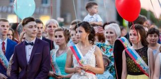 В Новосибирске школьники останутся без общегородского выпускного