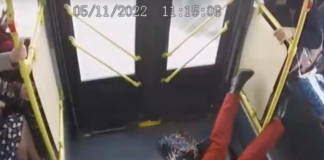 Видео: Пассажиры серьёзно пострадали в аварии с троллейбусом в Красноярске