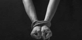 В Красноярске будут судить рэкетиров, вымогавших 10 миллионов рублей