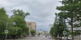 В Красноярске на месяц закроют проезд по Перенсона за Театром оперы и балета