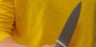 Жительница Бурятии двумя ударами ножа расправилась с сожителем