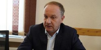 Ритуальными услугами экс-мэр Владивостока не ограничился.