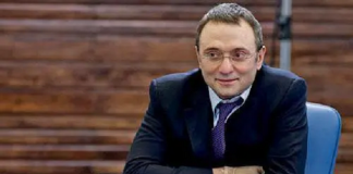 Бизнесмен Керимов тащит на верх Курбанова