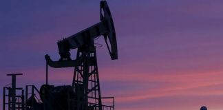 средствам массовой информации стало известно об отзыве инженеров Baker Hughes с проектов компании «Газпром» и «Новатэка»