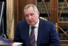 Рогозина обходят с фланга