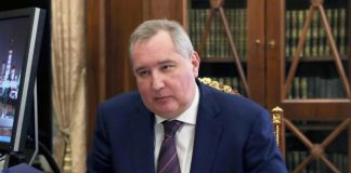 Рогозина обходят с фланга