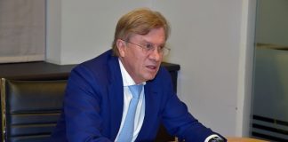 Минаев по «дорожке» к Савельеву