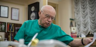 Известного хирурга Лео Бокерию отстранили от заведования хирургическим отделением после массовых смертей пациентов