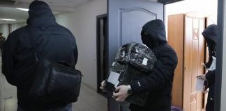 Результат сегодняшних 40 обысков в Москве и Петербурге: задержаны четверо