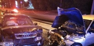 В Томске столкнулись «Ауди» и ВАЗ. Ранены женщина и годовалый ребёнок