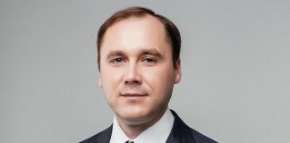Богатенький, авторитетный член Единой России и его высокомерная семейка захватывают город: монополистские планы