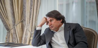 Альфа Банк» взыскивает с 1.4 млрд. рублей с группы компаний «Русский стандарт» Рустама Тарико