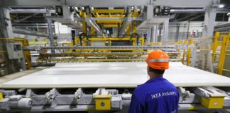 Влиятельный государственный служащий ЕС сообщил об уходе тысячи зарубежных компаний из России