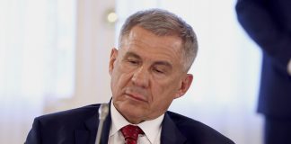 Кремль начал менять в документах должность Минниханова