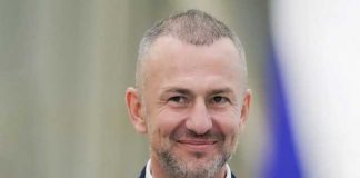 Миллиардер Андрей Мельниченко получил гражданство ОАЭ