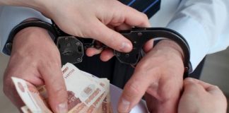 Россиянина задержали за взятку ради крабового мяса