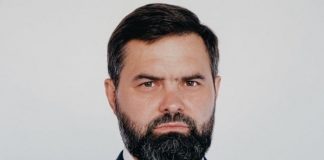 Тонущая ЛДПР: бегство с «желто-синего» корабля продолжается
