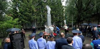 В Томске почтили память погибших 25 лет назад курсантов училища связи