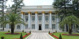 Кому на «Руси» жить хорошо.