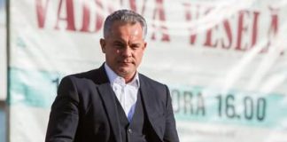 Владимира Плахотнюка выселили из города Сье.