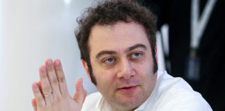 Бывший глава «Яндекса» Тигран Худавердян через суд потребовал отменить введенные против него санкции Евросоюза