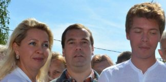 Как устроился сын бывшего президента Илья Медведев: дом на Рублевке, работа в компаниях близких отцу мультимиллионеров «Бар был полностью пуст, а все видеокамеры — заклеены»