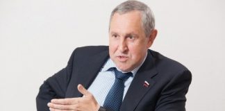 Члену Государственной Думы, который сбежал от суда, оформили десять лет колонии и штраф в 500 млн руб. за взятку в 3,25 миллиардов руб. от дорожных подрядные организации