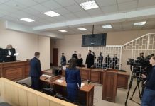 В Красноярске осудили толпу, которая пытала, изнасиловала молотком и убила школьницу