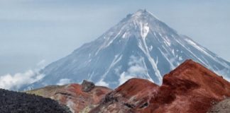 Новосибирские туристы погибли при восхождении на вулкан Ключевская Сопка