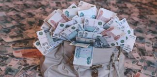Новосибирского адвоката обвиняют в махинациях на четыре миллиона рублей