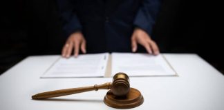 Сотрудником полиции осведомителям не охото посиживать