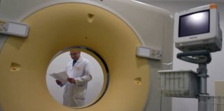 Томографы оставили под арестом