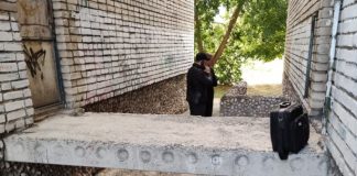 В Бердске возбуждено уголовное дело по факту смерти подростка, упавшего с плиты