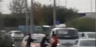 В Иркутске на Трактовой подрались трое водителей