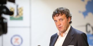 Эдуард Таран, РАТМ Холдинг, рейдерство и ВИП-проституция