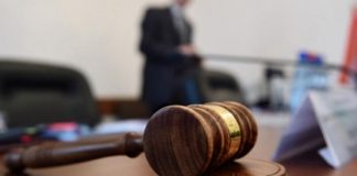 Очередной суд над очередным коррупционером