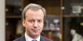 Как президент ФИДЕ Аркадий Дворкович и его ставленник во главе ФШР Глуховский «пилят» экономные и спонсорские миллионы