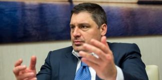 ЦБ раскулачивает Микаила Шишханова и Александра Лукина.