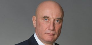 «На дне», или что делать Константину Струкову