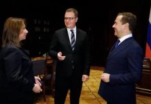 Олег Осипов напостил на квартиру.