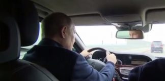 Владимир Путин проехал на автомобиле по мосту через Керченский пролив