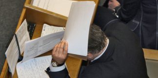 Ничего не видим, ничего знаем, ничего никому не скажем