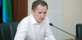 Разворошил гнездо: как пиарщики «отравили» главу региона Гладкова