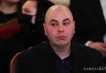 После опьяненного дебоша в ресторане на Лубянке внебрачный сын Владимира Жириновского побил сотрудника полиции в отделении