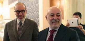 Квартирный вопрос Вексельберга подставил его друга.
