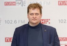 Как специалист по политтехнологиям Александр Серавин стал вице-губернатором Псковской области