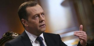 Медведев ответил на предложение переименовать Российскую Федерацию в Московию германской фразой